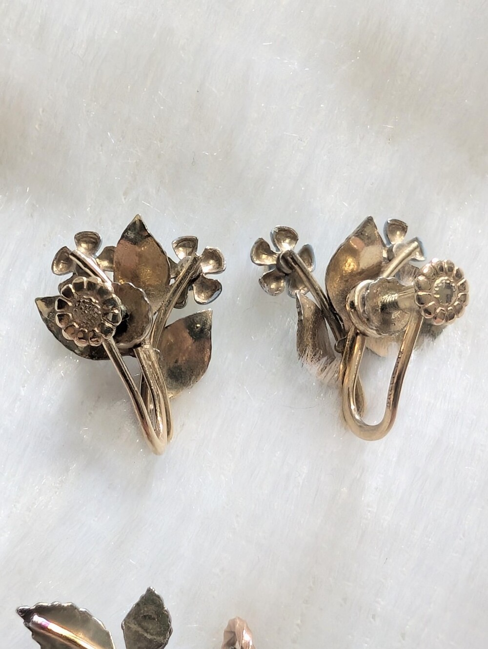 60s Krementz Forget-Me-Not Cultured Pearl Earrings & Pin Brooch Set - Picture 6 of 10